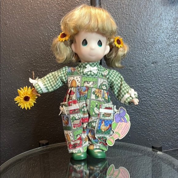 Presious moments Green and Multicolor Kids Doll - Picture 1 of 3